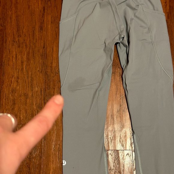 Lululemon Fast and Free 7/8 Tight with Pockets - Picture 4 of 5